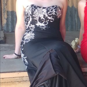 Designer prom dress size 6, originally $600 and worn 1 time